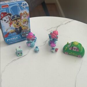 Paw Patrol Puzzle Set with Blue and Green Figures